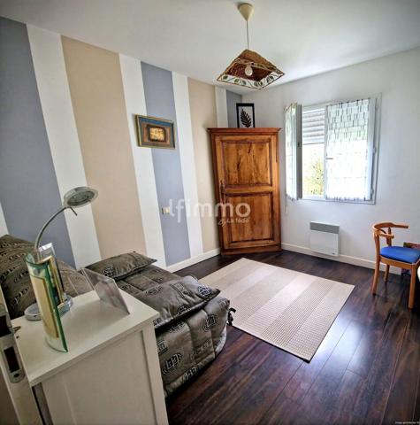 Maison côté bassin à Arès