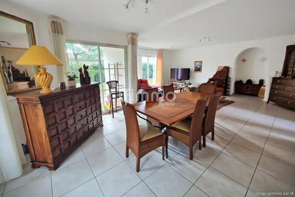 Maison côté bassin à Arès