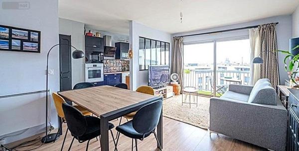 Appartement rénové à vendre à Bordeaux en Gironde (33800), ref : 33145/1878-2   
Gare Saint Jean