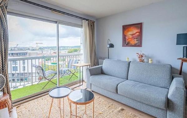 Appartement rénové à vendre à Bordeaux en Gironde (33800), ref : 33145/1878-2   
Gare Saint Jean