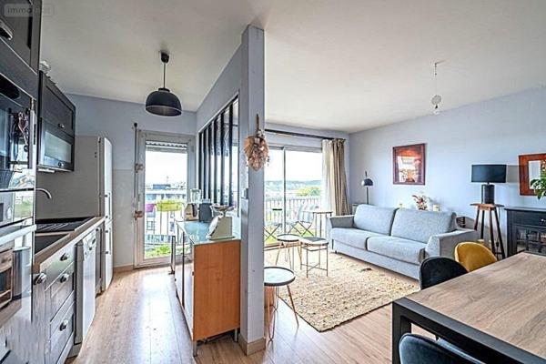 Appartement rénové à vendre à Bordeaux en Gironde (33800), ref : 33145/1878-2   
Gare Saint Jean