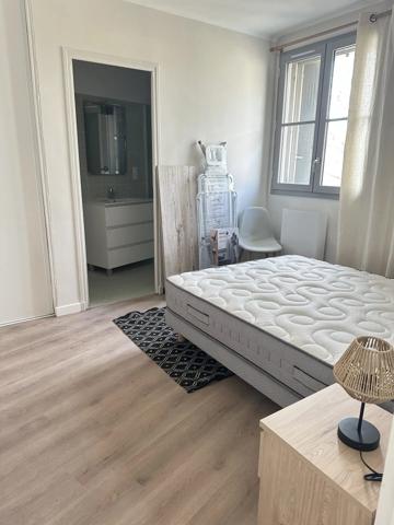 Location                                                      Appartement
                        
                     2 pièces                      54 m2                     à Salon-de-Provence