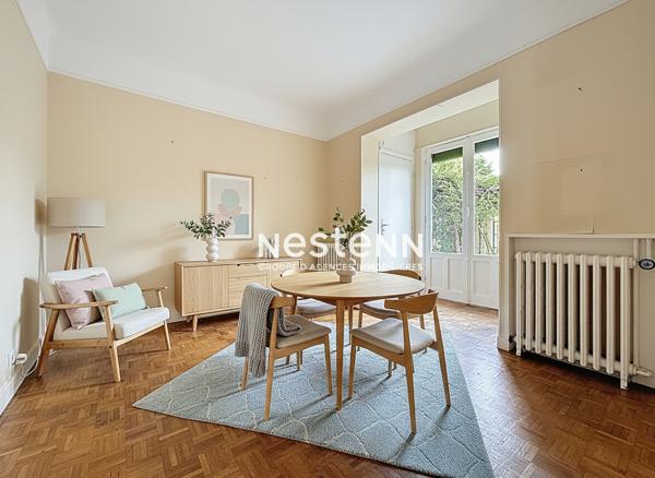 ISSY LES MOULINEAUX - Maison 9 pièces avec 5 chambres jardin piscine garages