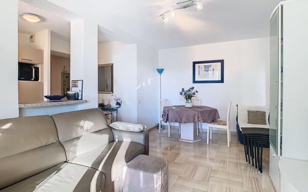 Appartement à vendre    2 pièces • 38,23 m2 Antibes