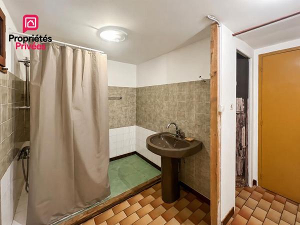 Charmante maison en pierre avec dépendance et jardin