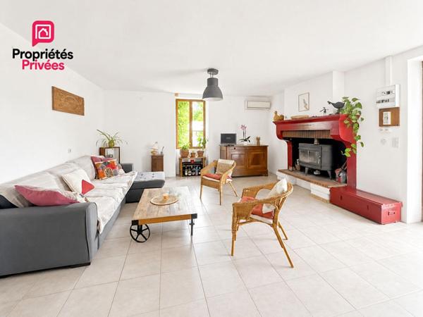 Charmante maison en pierre avec dépendance et jardin