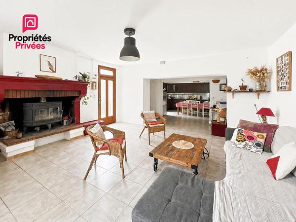 Charmante maison en pierre avec dépendance et jardin