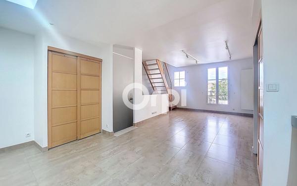 Appartement à louer    3 pièces • 84,92 m2 Moret-sur-Loing