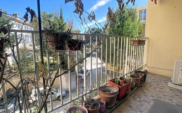 Appartement à vendre    3 pièces • 60 m2 Marseille 12