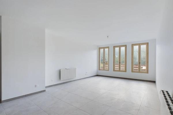 Location Appartement 3 pièces 75 m2 à La Valla-en-Gier