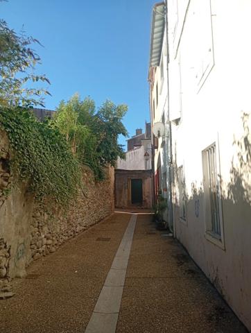 Immeuble à vendre FOIX (09)