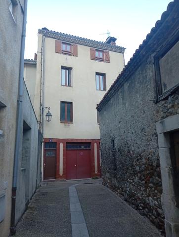 Immeuble à vendre FOIX (09)