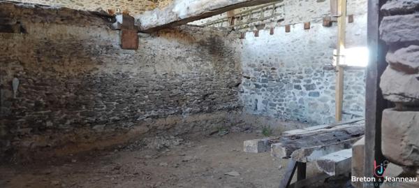 Loge à rénover en campagne à Argentré