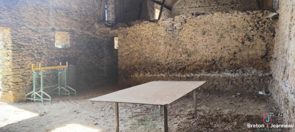 Loge à rénover en campagne à Argentré