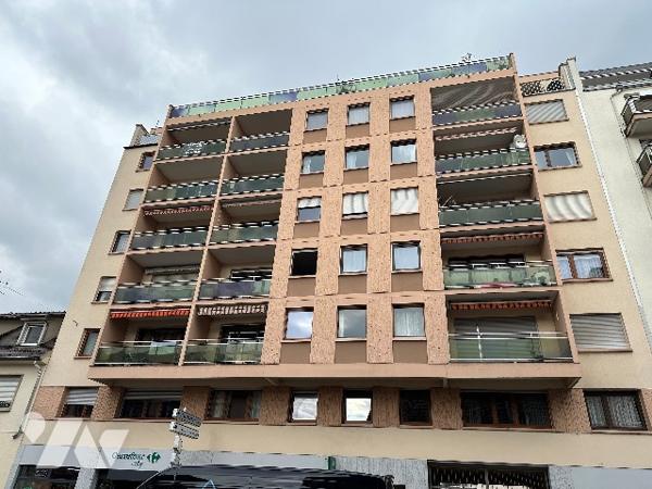 Appartement T2, 2e étage avec ascenseur, 105 rte du Polygone à Strasbourg Neudorf. Parking et cave.