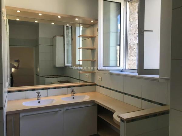 Location                                                      Appartement
                        
                     3 pièces                      75 m2                     à Guingamp
