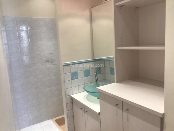 Location                                                      Appartement
                        
                     3 pièces                      75 m2                     à Guingamp
