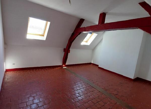 Appartement à louer    1 pièce •  Conches-en-Ouche