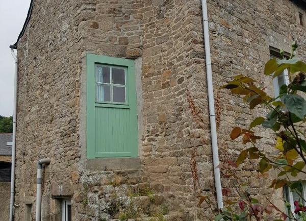 Maison à vendre    2 pièces •  Guingamp