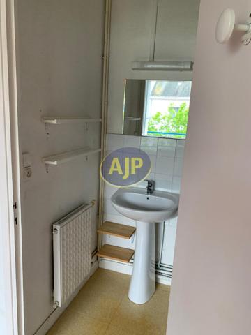 Appartement à louer Saint Nazaire : 1 pièces, 28m² avec 0 chambre(s) à 443€ - AJP Immobilier Nantes Sud