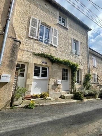 CHAUVIGNY au pied de la cité médiévale