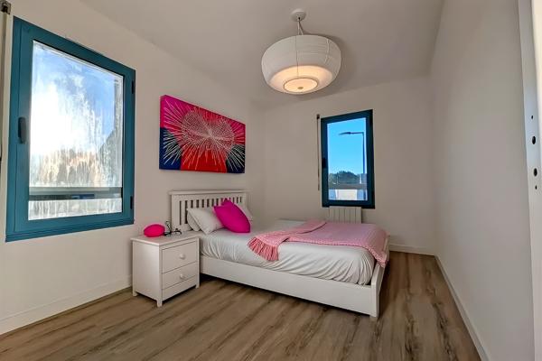 Appartement T3 rénové avec jardinet privatif – Centre Sainte-Anne-d’Auray, face Basilique