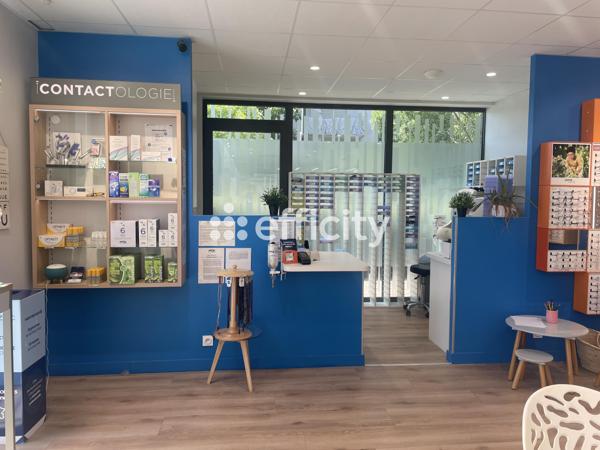 Fonds De Commerce
        
        - 84 m² 77 800 € *