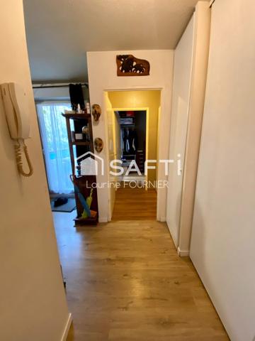 Appartement Récent avec Balcon, Secteur Recherché