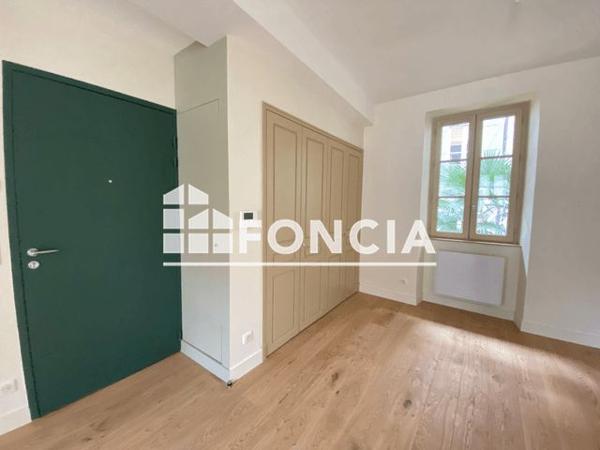 Location Studio 33.7 m² - 7 RUE ARIBES Pau 64000