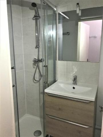 Appartement à louer    1 pièce •  Nîmes