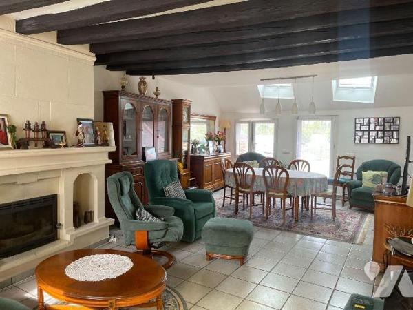 Maison à vendre en plein centre-ville de Nogent-le-Rotrou (28400) en Eure-et-Loir (28)

Situé...