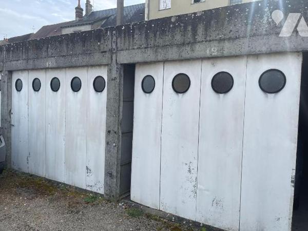Maison à vendre en plein centre-ville de Nogent-le-Rotrou (28400) en Eure-et-Loir (28)

Situé...