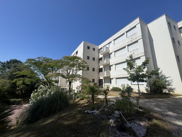 Appartement 2 pièce(s) 1 chambre(s) 114 m²