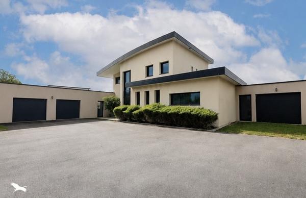 Maison à vendre 750 000 € Saint-Renan 6 p 220 m² DPE C