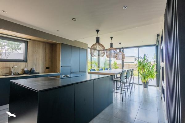 Maison à vendre 750 000 € Saint-Renan 6 p 220 m² DPE C