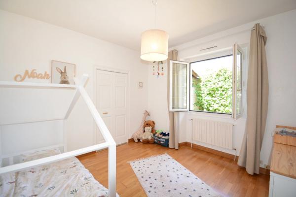 Maison à vendre jardin, piscine, garage, 4 chambres, proche de LA ROCHEFOUCAULD EN ANGOUMOIS (16)