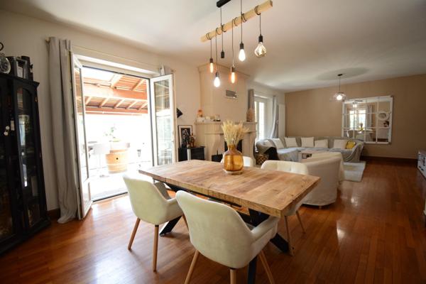 Maison à vendre jardin, piscine, garage, 4 chambres, proche de LA ROCHEFOUCAULD EN ANGOUMOIS (16)