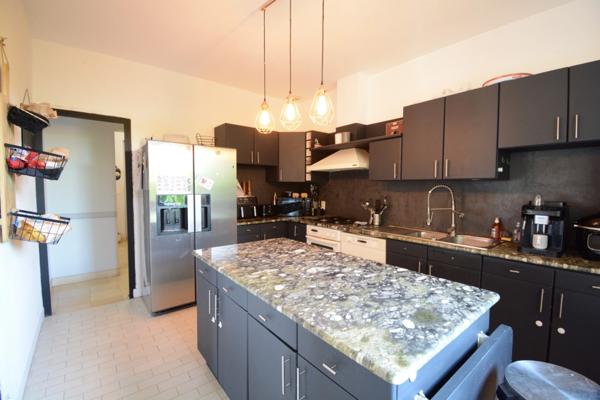 Maison à vendre jardin, piscine, garage, 4 chambres, proche de LA ROCHEFOUCAULD EN ANGOUMOIS (16)