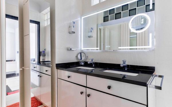 Appartement à vendre    2 pièces • 53,36 m2 Nice