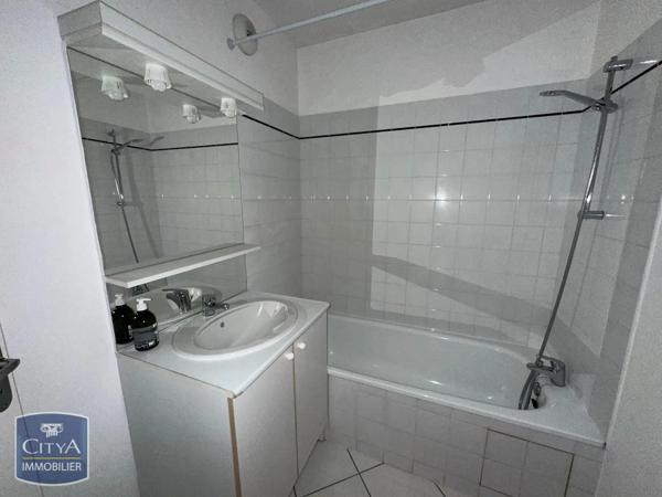 Appartement à louer 3 pièces 62.45m² Malemort (19360)