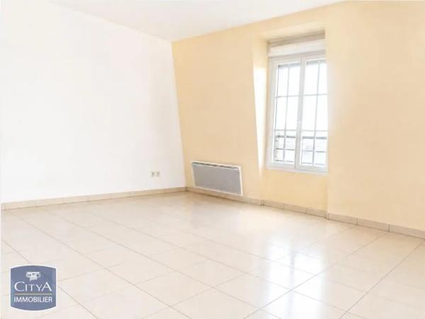Appartement à louer 2 pièces 50.13m² Saumur (49400)
