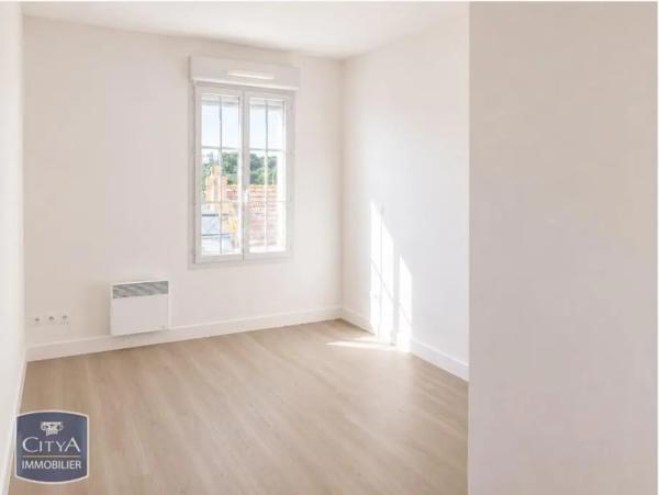 Appartement à louer 2 pièces 50.13m² Saumur (49400)
