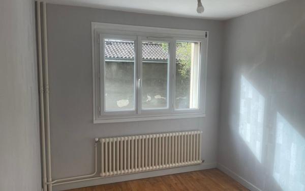 Appartement à louer    3 pièces • 80 m2 Bourg-en-Bresse