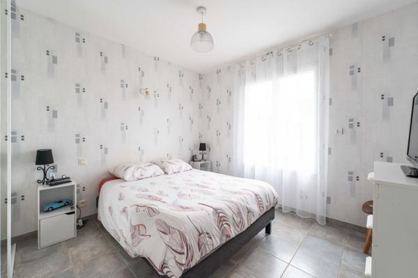 Spacieuse villa contemporaine avec piscine – Le Gua