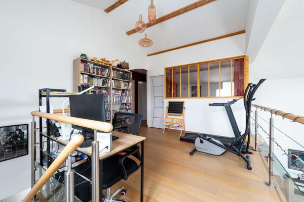 Spacieuse villa contemporaine avec piscine – Le Gua