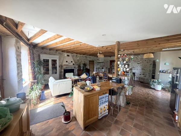 Belle propriété en pierre de caractère et logement indépendant