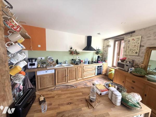 Belle propriété en pierre de caractère et logement indépendant