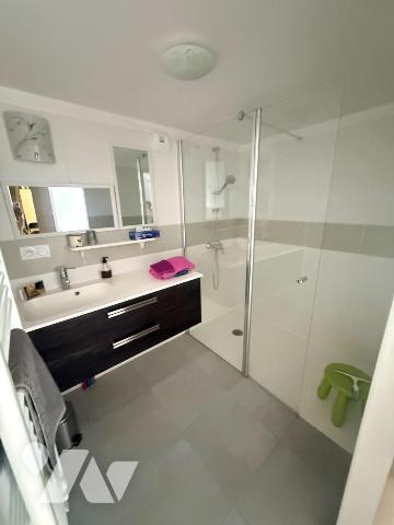 Belle propriété en pierre de caractère et logement indépendant