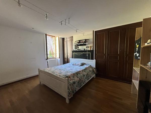 Maison à vendre 117 568 € Saint-Vaury 8 p 152 m² DPE D