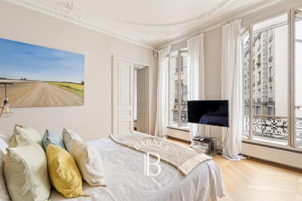 Paris 10ème, Appartement 4 Chambres -  182 m² à vendre